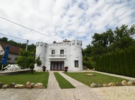 호텔 Dvorac Castelo 2025